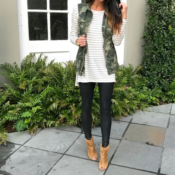 Spanx Faux Leather Leggings - Picture 1 of 7